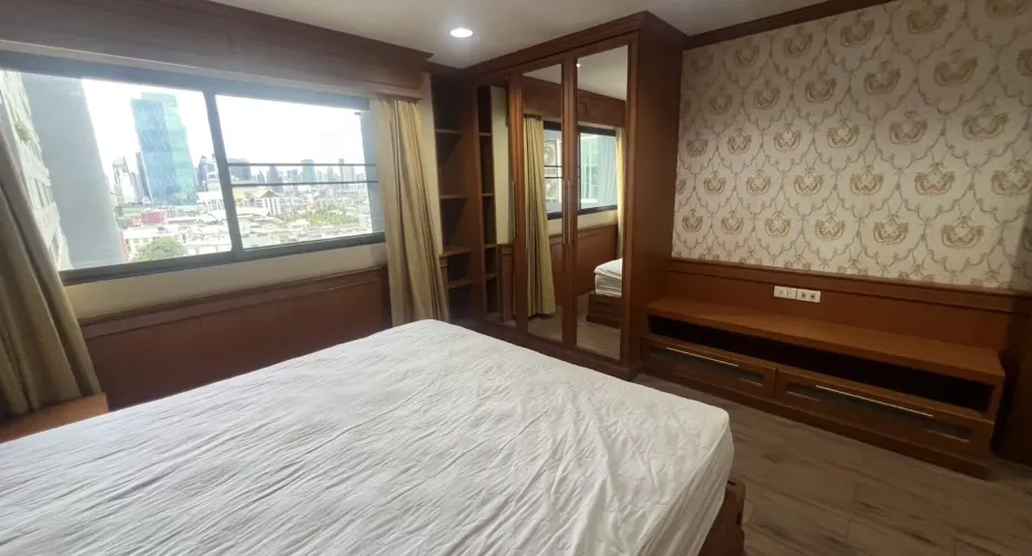 Wohnung zur Miete mit 2 Zimmer in Huai Khwang, Bangkok
