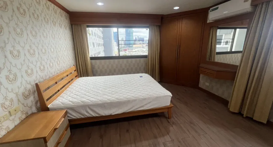 Wohnung zur Miete mit 2 Zimmer in Huai Khwang, Bangkok