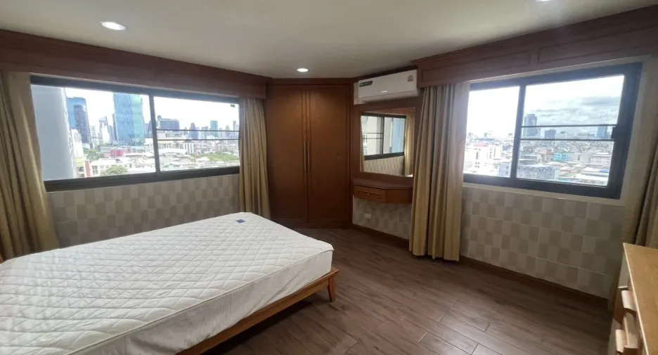 Wohnung zur Miete mit 2 Zimmer in Huai Khwang, Bangkok
