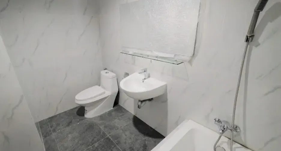 For rent 2 bedrooms condo in Watthana, Bangkok