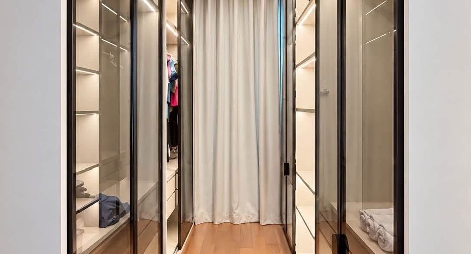 For sale and for rent 4 bedrooms condo in Watthana, Bangkok
