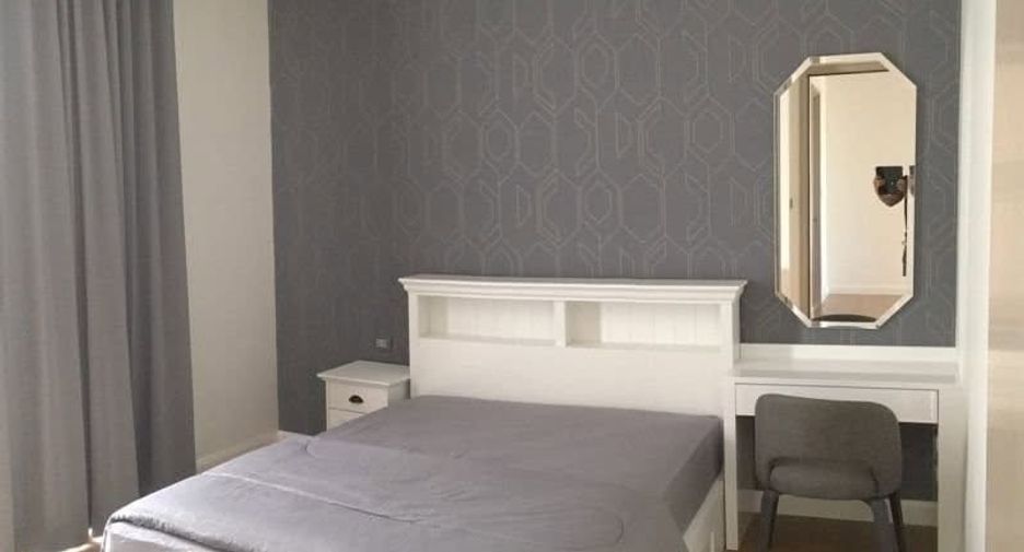 For rent 2 bedrooms condo in Khlong San, Bangkok