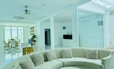 For rent 4 bedrooms villa in Mueang Phuket, Phuket