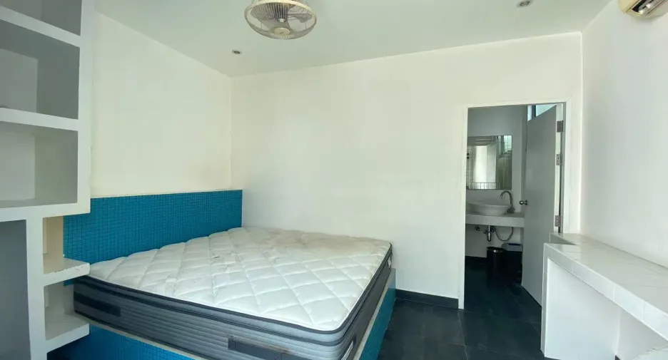 For rent 4 bedrooms villa in Mueang Phuket, Phuket