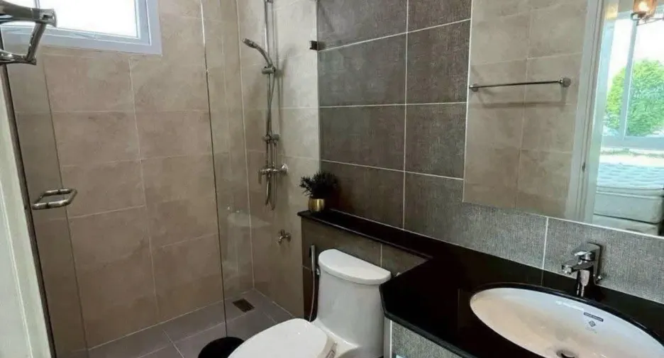 For sale 4 bedrooms house in Hang Dong, Chiang Mai