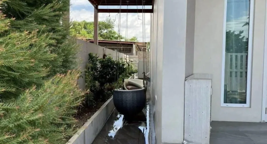 For sale 4 bedrooms house in Hang Dong, Chiang Mai
