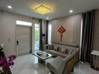Casa en venta de 4 habitaciones en Hang Dong, Chiang Mai