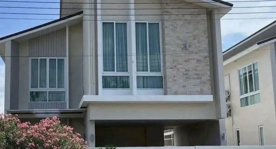 For sale 4 bedrooms house in Hang Dong, Chiang Mai