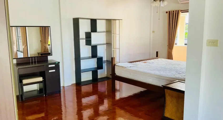 For rent 4 bedrooms house in San Sai, Chiang Mai
