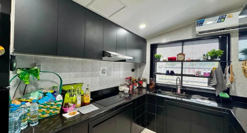 Haus zum Kauf mit 3 Zimmer in Bang Lamung, Chonburi