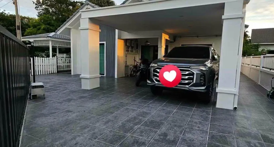 Haus zum Kauf mit 3 Zimmer in Bang Lamung, Chonburi