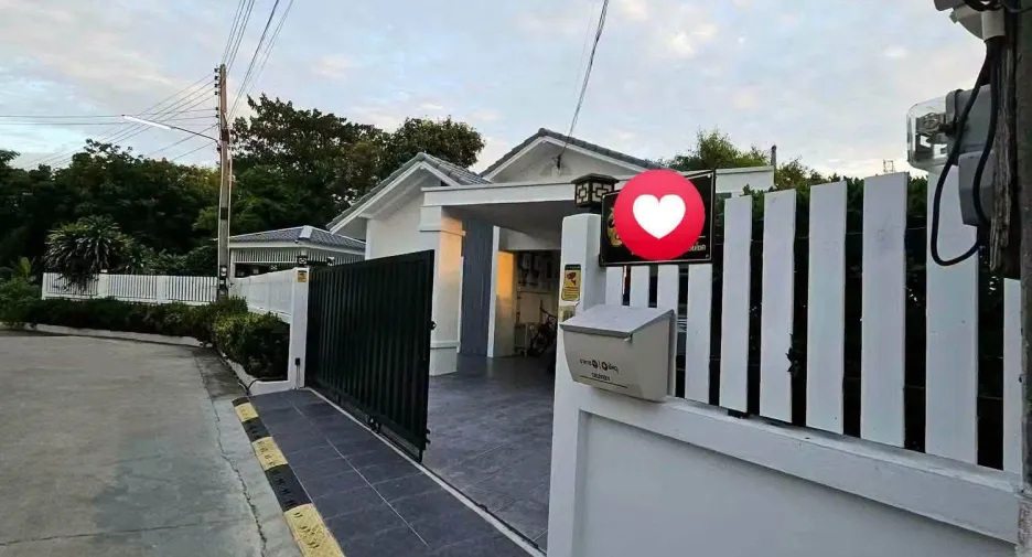 Haus zum Kauf mit 3 Zimmer in Bang Lamung, Chonburi