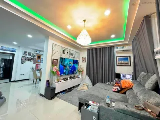 Haus zum Kauf mit 3 Zimmer in Bang Lamung, Chonburi