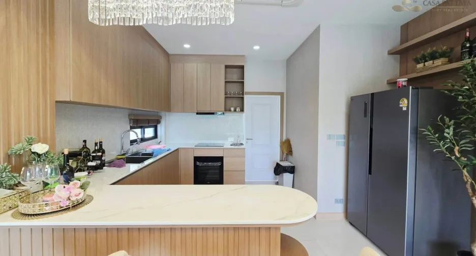Villa zum Kauf mit 4 Zimmer in Bang Lamung, Chonburi