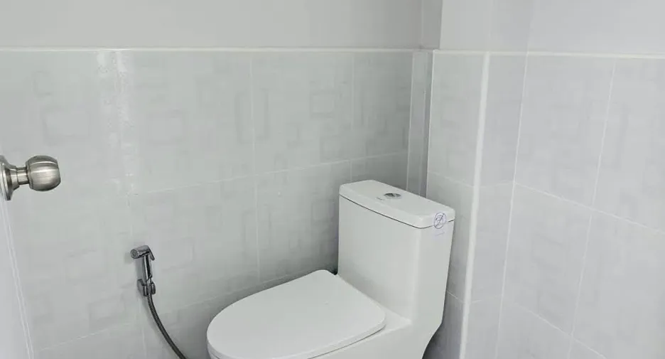 Villa zum Kauf mit 4 Zimmer in Bang Lamung, Chonburi