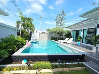 For sale 4 bedrooms villa in Bang Lamung, Chonburi