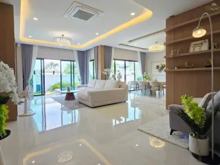 For sale 4 bedrooms villa in Bang Lamung, Chonburi