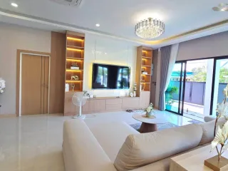 For sale 4 bedrooms villa in Bang Lamung, Chonburi