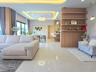 For sale 4 bedrooms villa in Bang Lamung, Chonburi