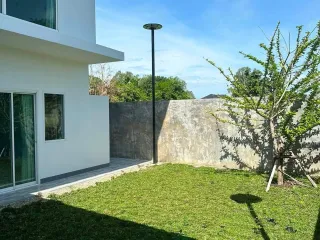Casa en venta de 4 habitaciones en Saraphi, Chiang Mai