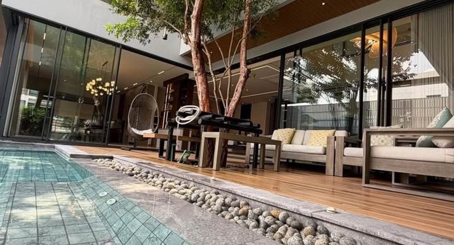 Casa en venta y en alquiler de 6 habitaciones en Huai Khwang, Bangkok