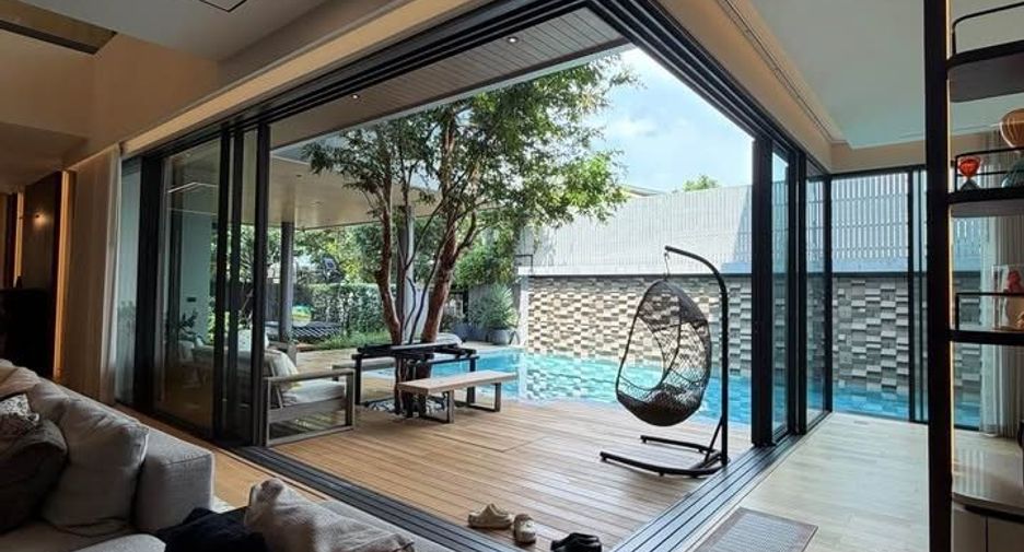Casa en venta y en alquiler de 6 habitaciones en Huai Khwang, Bangkok