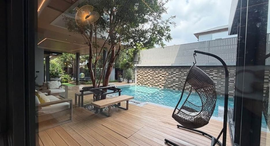 Casa en venta y en alquiler de 6 habitaciones en Huai Khwang, Bangkok