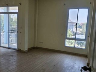 For sale 3 ベッドルーム house in Mueang Lamphun, Lamphun