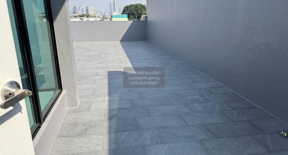 出租 6 卧室 联排别墅 在 Bangkok Yai, 曼谷