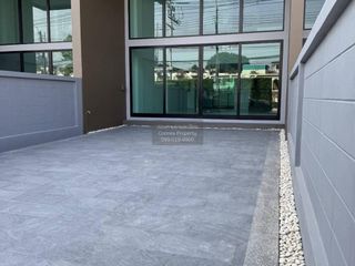 Reihenhaus zur Miete mit 6 Zimmer in Bangkok Yai, Bangkok