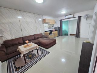For rent 3 ベッドルーム townhouse in Bang Phli, Samut Prakan