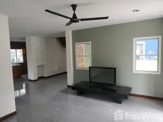 Casa en alquiler de 4 habitaciones en Phutthamonthon, Nakhon Pathom