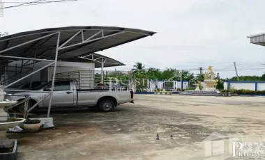 Haus zum Kauf mit Studio in Krathum Baen, Samut Sakhon