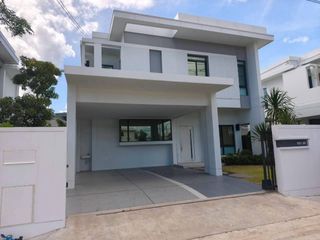 For rent 3 bedrooms house in Mueang Phuket, Phuket