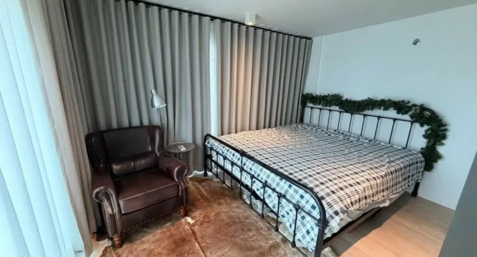 For rent 2 bedrooms condo in Sathon, Bangkok