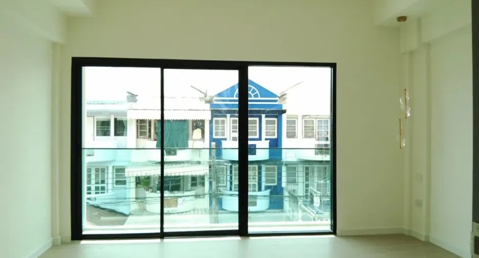 Reihenhaus zum Kauf mit 4 Zimmer in Lat Phrao, Bangkok