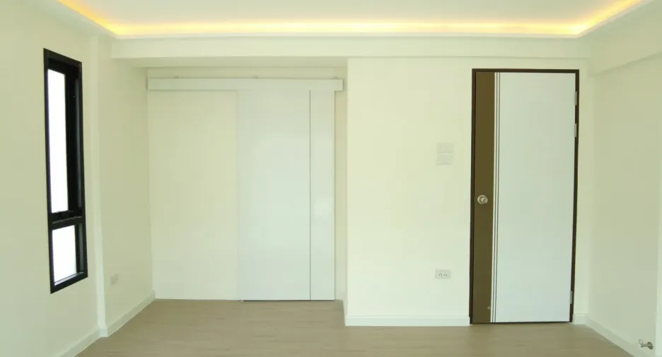 Reihenhaus zum Kauf mit 4 Zimmer in Lat Phrao, Bangkok