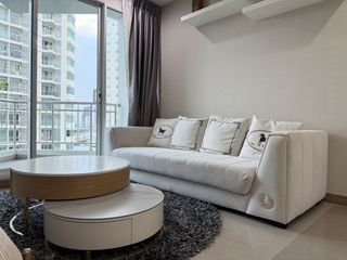 For rent 2 bedrooms condo in Huai Khwang, Bangkok