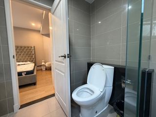 For rent 2 bedrooms condo in Huai Khwang, Bangkok