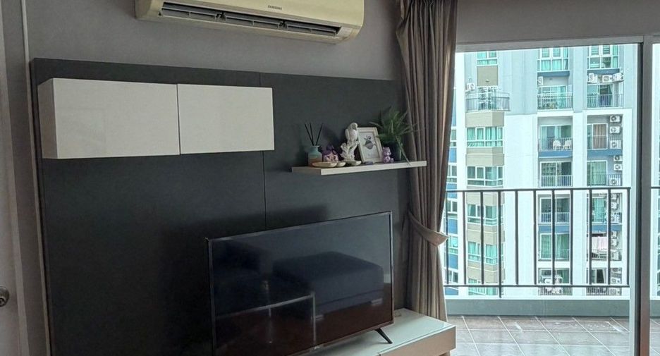 For rent 2 bedrooms condo in Huai Khwang, Bangkok