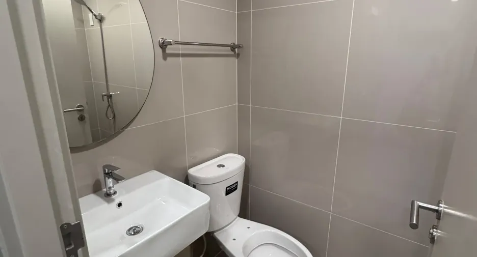 Продажа 1 кровать кондо в Хуаи Кхщанг, Бангкок