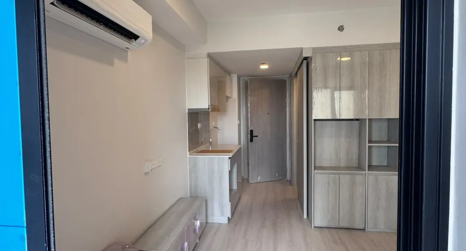 Продажа 1 кровать кондо в Хуаи Кхщанг, Бангкок