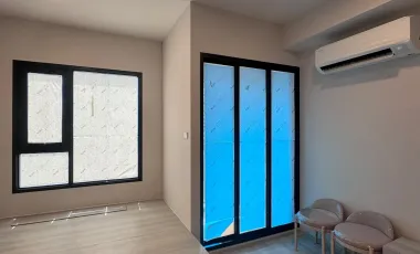 Продажа 1 кровать кондо в Хуаи Кхщанг, Бангкок