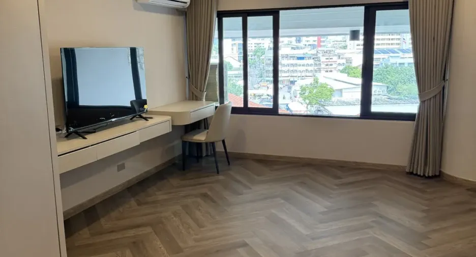 À vendre et à louer 4 chambres condo à Khlong Toei, Bangkok
