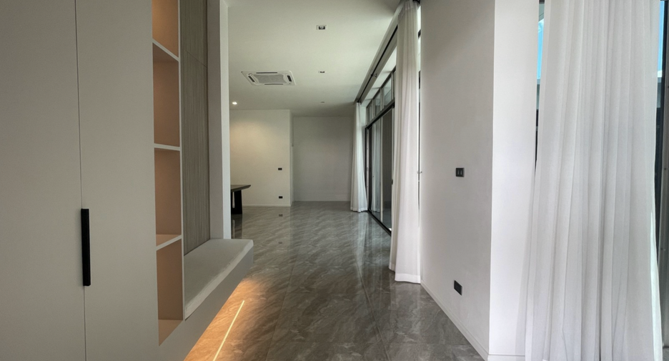 Casa en alquiler de 4 habitaciones en Hang Dong, Chiang Mai