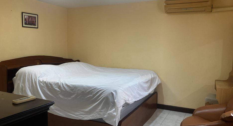 For rent 4 ベッドルーム townhouse in Hua Hin, Prachuap Khiri Khan