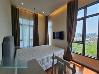 For rent 2 ベッドルーム condo in Phra Khanong, Bangkok