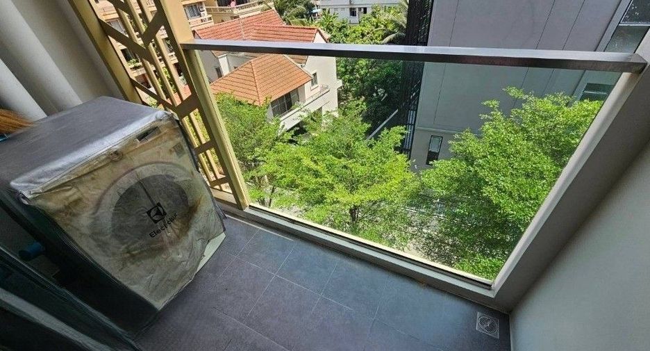 For rent 2 ベッドルーム condo in Phra Khanong, Bangkok