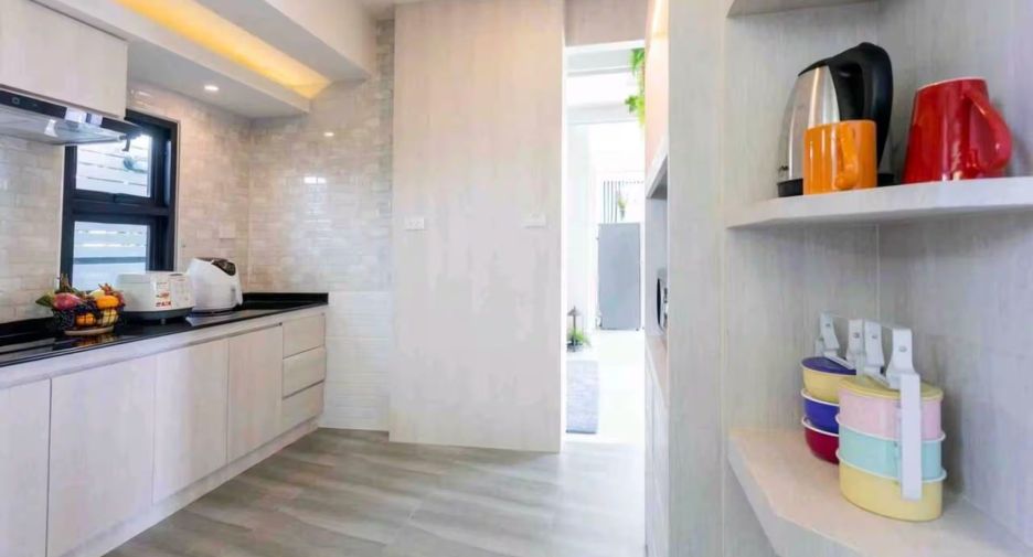 For sale 3 bedrooms villa in Mueang Krabi, Krabi