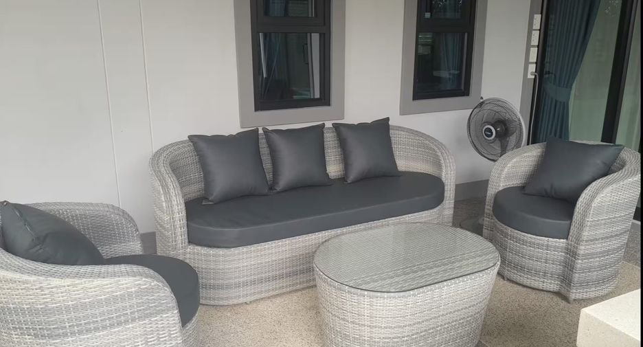 For sale 3 bedrooms villa in Mueang Krabi, Krabi